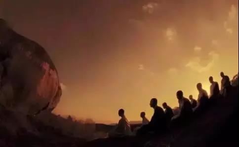 属虎的能带什么吊坠 ，戴灵鹤吊坠福寿平安?