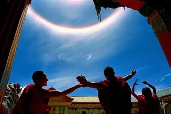 属龙姓张男孩起名大全及寓意