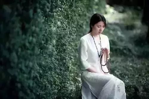 毁灭爱情的睡床摆放？肌肤产生排斥影响感情？