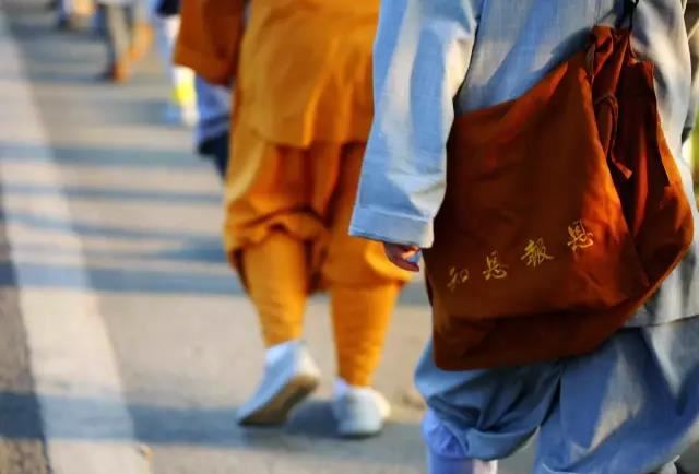 十二星座如何判断自己是否喜欢一个人