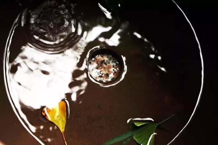 在路上捡钱预示着什么，捡来的钱怎么处理吉利？