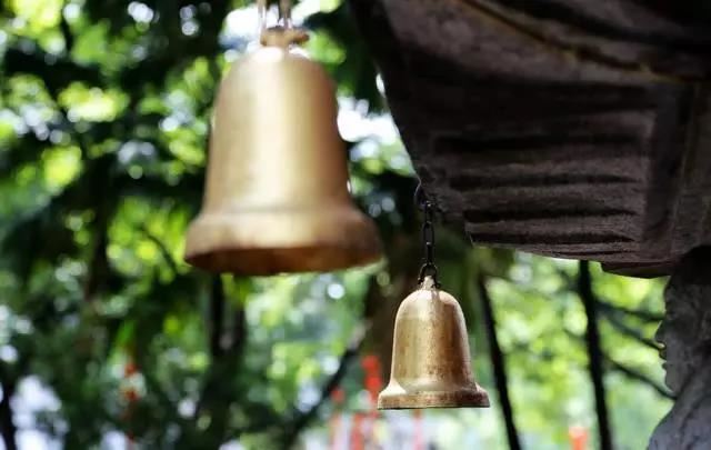 嘴唇薄的男人命运好吗，唇薄的男人命运是好还是坏？？