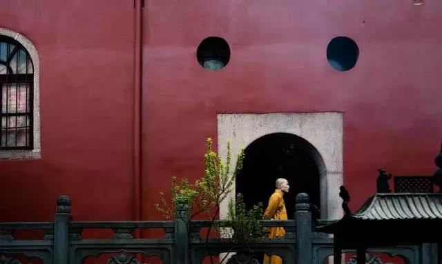 以下这些人都是不能种生基的人，改运还是想其他方法了