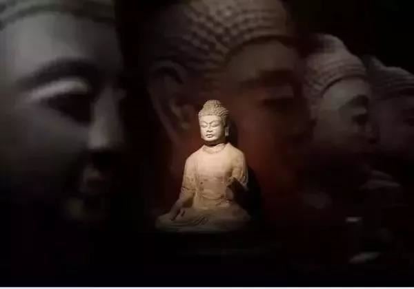 根本扛不住压力的面相是什么？