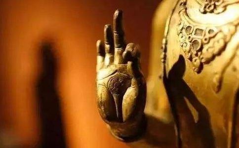 给姓钟女宝宝取名