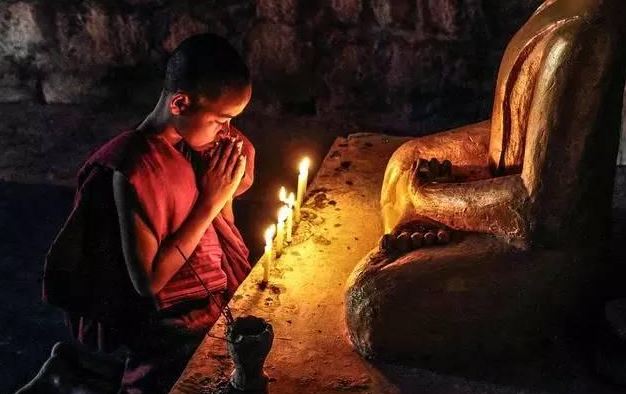 办公桌椅摆放风水禁忌，办公桌摆放风水正确？