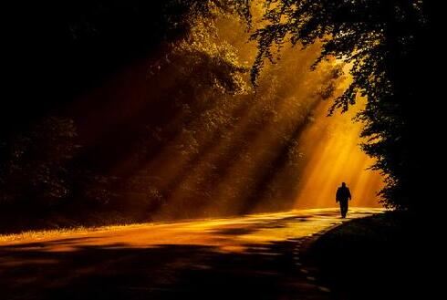 八字算命婚姻准不准呀女性结婚年龄是多少