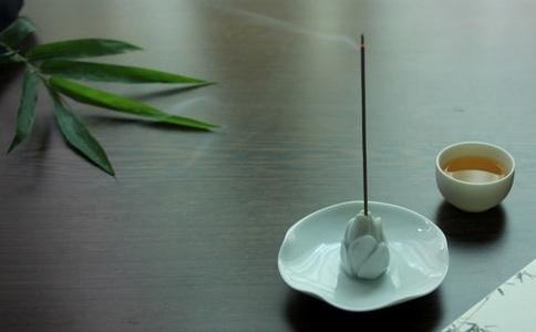 左手背长痣是什么意思，手背上有痣好不好？