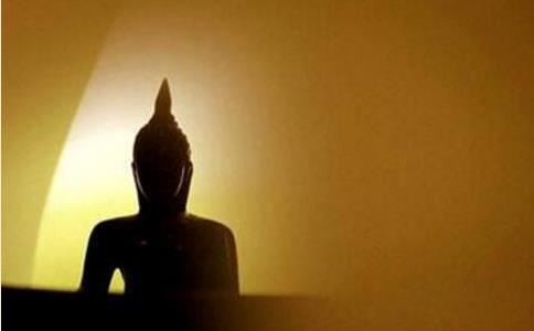 属马车上放什么吉祥物好