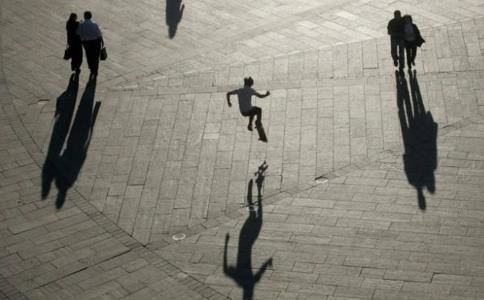 六亲冷淡 骨肉情疏怎么化解 六亲挽回术帮你弥合骨肉情 兴家旺运